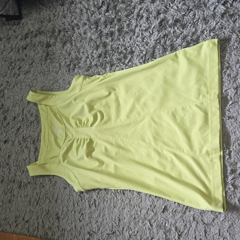Tek Gear lime green yoga cami tank size medium good condition soft and comfy!